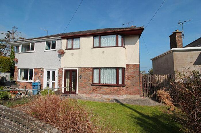 3 Bedroom Semi-Detached House For Sale In Maes Llwyn, Amlwch, LL68