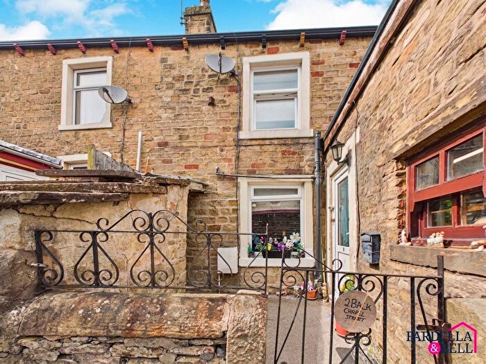 1 Bedroom Cottage For Sale In Back Chapel Street, Barnoldswick, BB18