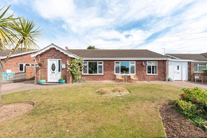 4 Bedroom Detached Bungalow For Sale In Beach Road, Scratby, NR29