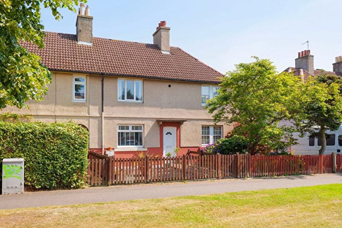 2 Bedroom Terraced House For Sale In Queensferry Road, Rosyth, KY11