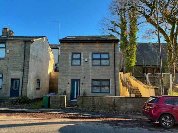 3 Bedroom Detached House To Rent In Whalley Road, Ramsbottom, BL0
