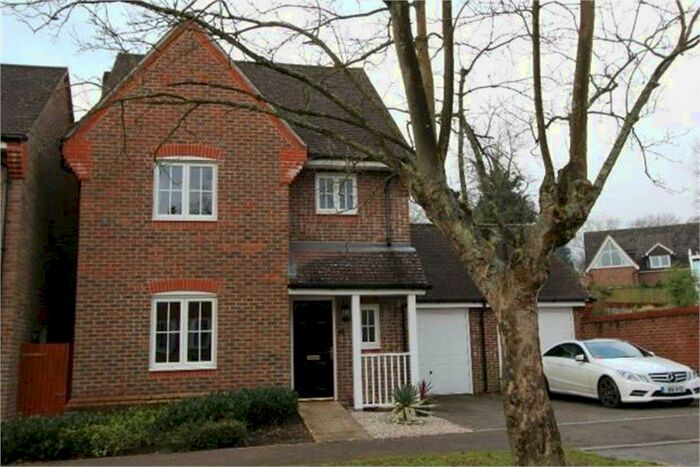 4 Bedroom Detached House To Rent In Jarvis Fields, Bursledon, Southampton, SO31