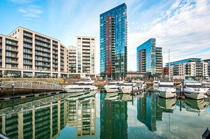 2 Bedroom Flat To Rent In Admirals Quay, Ocean Way, Southampton, Hampshire, SO14
