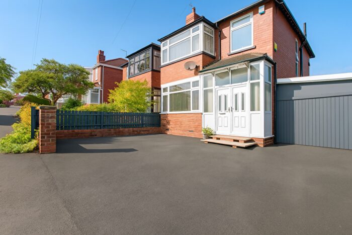 3 Bedroom Semi-Detached House For Sale In St. Martins View, Leeds, West Yorkshire, LS7