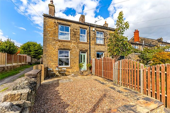 3 Bedroom End Of Terrace House For Sale In Leymoor Road, Golcar, Huddersfield, HD7