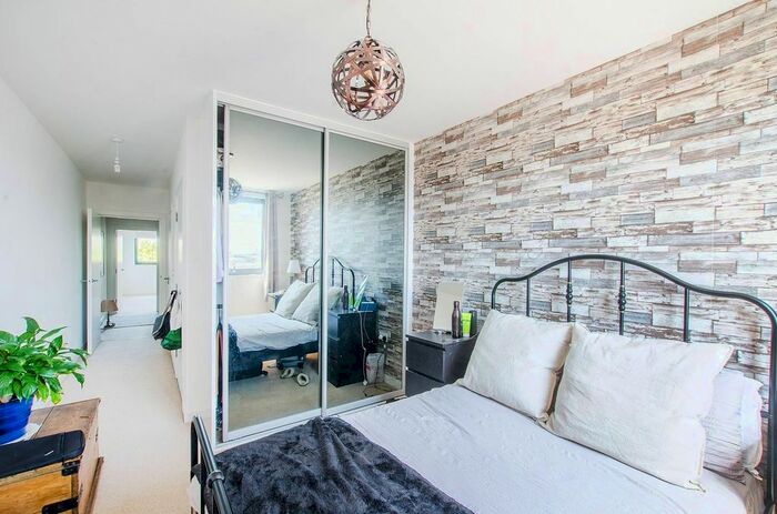 3 Bedroom Maisonette To Rent In Rotherhithe New Road, Bermondsey, London, SE16