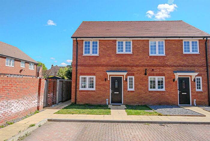 2 Bedroom Semi-Detached House For Sale In Bonners Mead, Benson, OX10