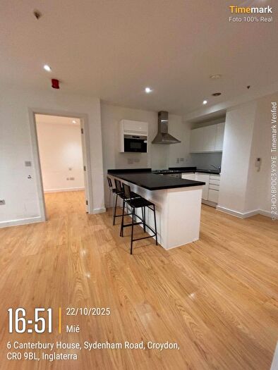 2 Bedroom Flat To Rent In Sydenham Road, Croydon, CR0