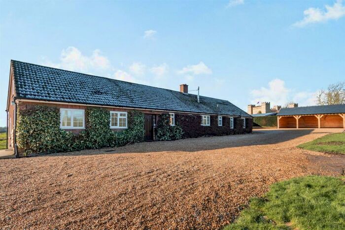 5 Bedroom Detached House For Sale In Stowe, Buckingham, Buckinghamshire, MK18