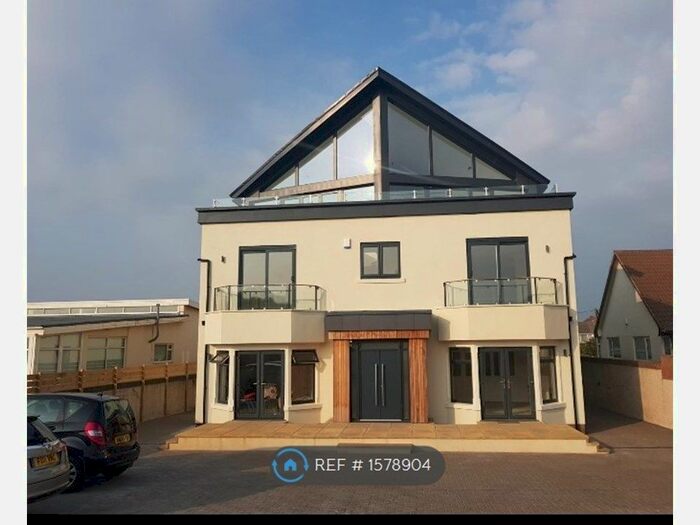 2 Bedroom Flat To Rent In North Promenade, Lytham St. Annes, FY8