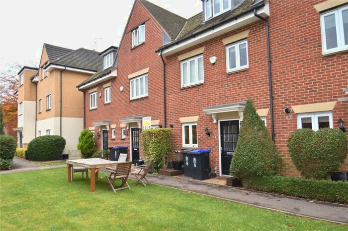 4 Bedroom Town House To Rent In Montague Close, Farnham Royal, SL2