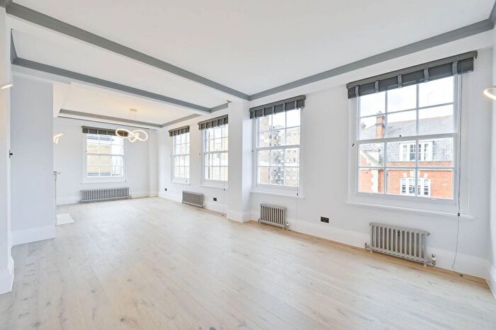 3 Bedroom Flat To Rent In Bryanston Court, Marylebone, London, W1H