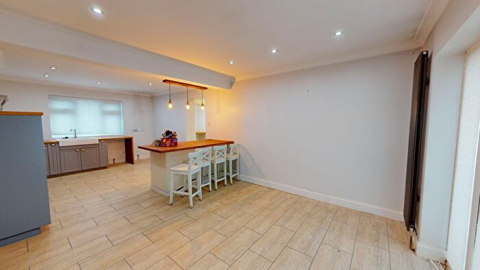 5 Bedroom Detached House To Rent In Norbury Drive, Lancing, BN15