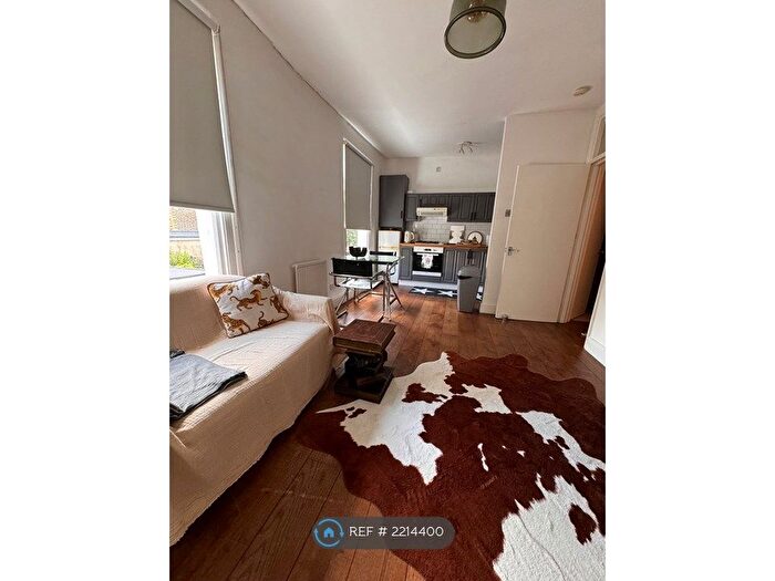 1 Bedroom Flat To Rent In Maxted Road, London, SE15