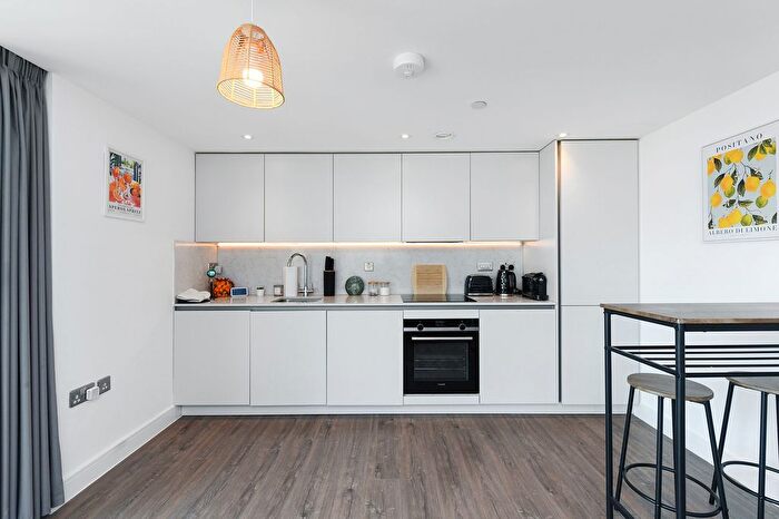 1 Bedroom Flat To Rent In Pavilion Road, West Bridgford, NG2