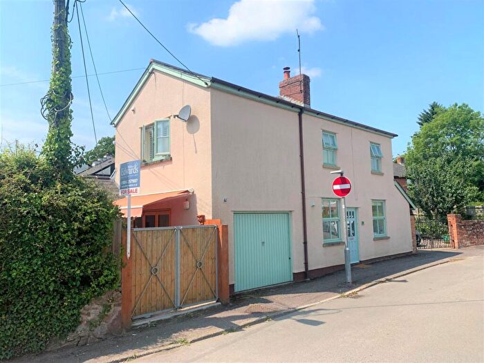 3 Bedroom House For Sale In Chapel Street, Tiverton, EX16