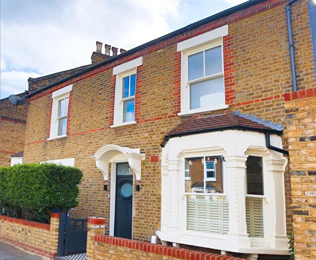 4 Bedroom House To Rent In Crawthew Grove, East Dulwich, London, SE22