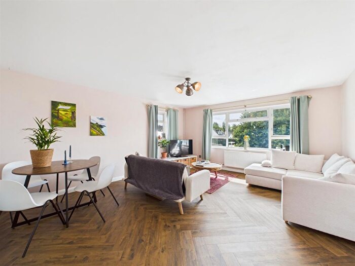 2 Bedroom Flat For Sale In Poyers, Wrafton, Braunton, EX33