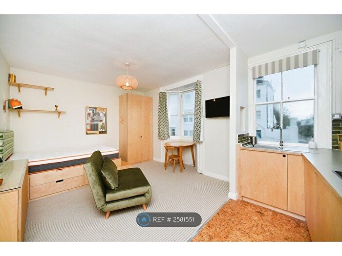 Studio To Rent In Clifton Place, Brighton, BN1