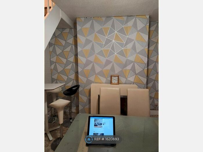 2 Bedroom Terraced House To Rent In Prior Street, Bootle, L20