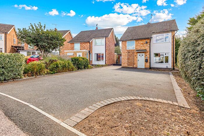 3 Bedroom Detached House For Sale In Fairstone Hill, Oadby, Leicester, Leicestershire, LE2