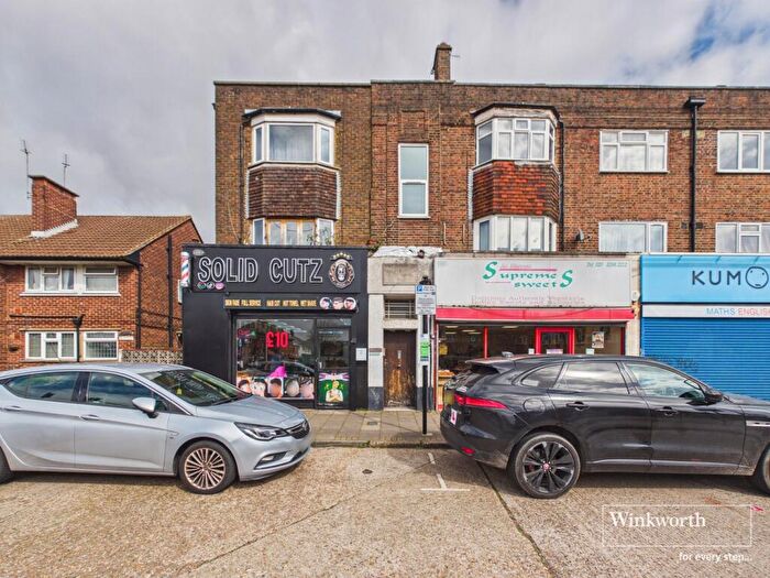 3 Bedroom Apartment For Sale In Kenton Road, Kenton, Harrow, Middlesex, HA3