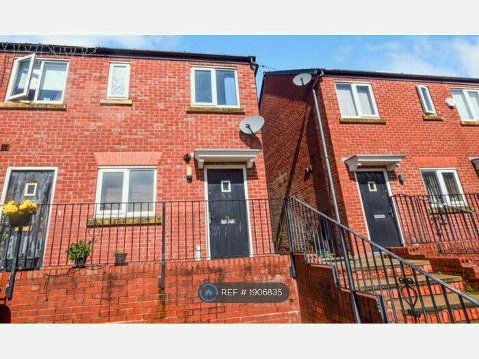 2 Bedroom End Of Terrace House To Rent In Railway Street, Atherton, Manchester, M46
