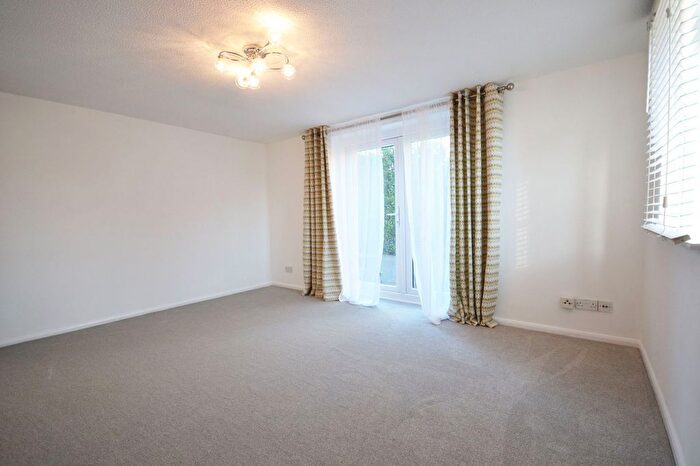 1 Bedroom Flat For Sale In Cheshire Close, Bognor Regis, PO21