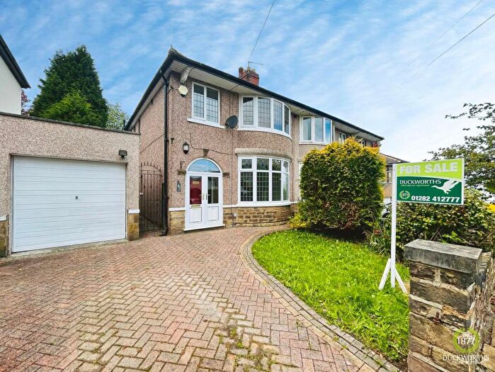 3 Bedroom Semi Detached House For Sale In Westbourne Avenue, Burnley, BB11