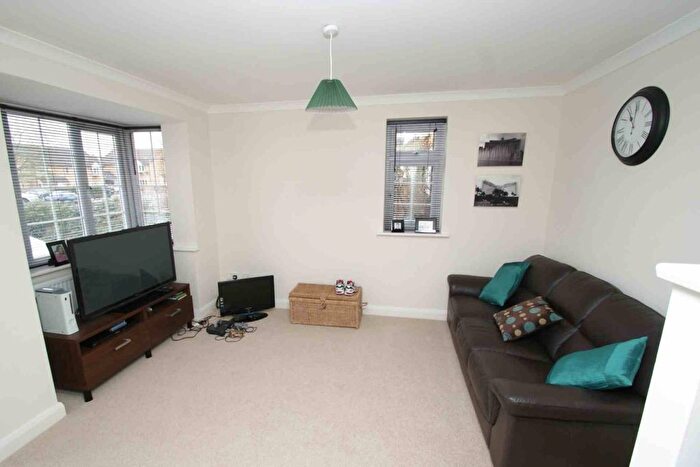 1 Bedroom End Of Terrace House To Rent In The Lawns, Hemel Hempstead, HP1