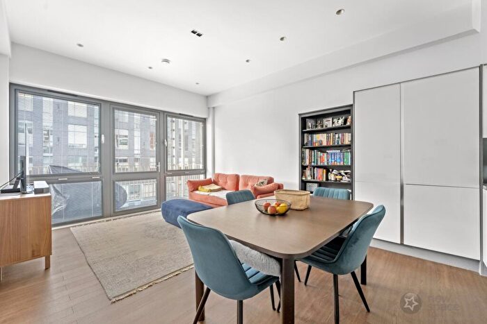 1 Bedroom Flat To Rent In Infinity Heights, Kingsland Road, Haggerston, E8