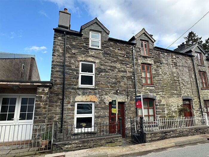 3 Bedroom End Terrace House For Sale In Dinas Mawddwy, Machynlleth, Gwynedd, SY20