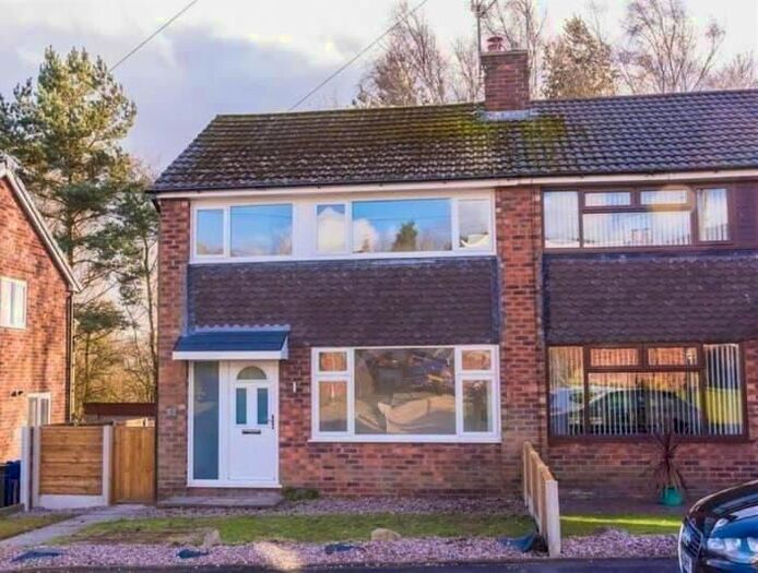 3 Bedroom Semi-Detached House To Rent In Rixton Drive, Tyldesley, Manchester, M29