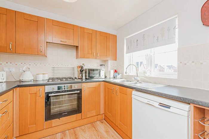 3 Bedroom End Of Terrace House For Sale In Campion Gardens, Birmingham, B24