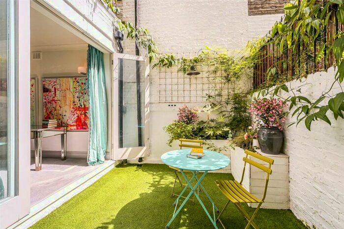 1 Bedroom Apartment To Rent In Redcliffe Square, London, SW10