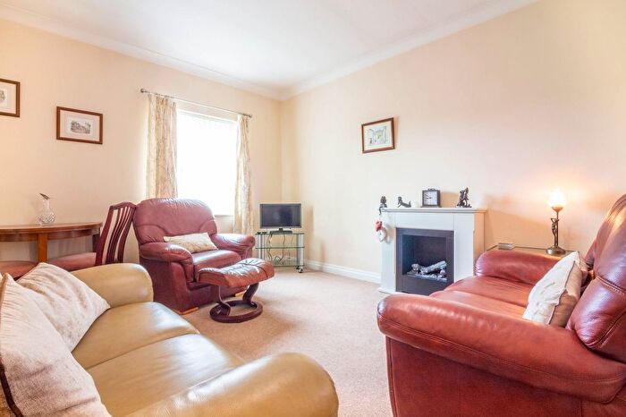 2 Bedroom Flat For Sale In Riverdale Court, Kendal, LA9