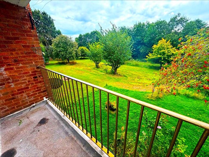 1 Bedroom Flat To Rent In Batemoor Road, Sheffield, S8