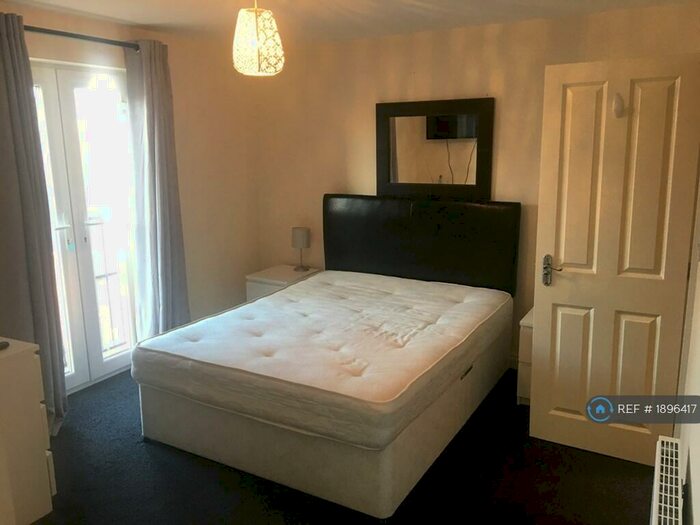 1 Bedroom Flat To Rent In Burnett House, Hull, HU1