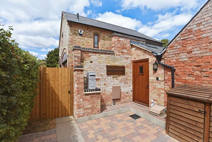 3 Bedroom Barn Conversion For Sale In Kineton Road, Gaydon, Warwick, CV35