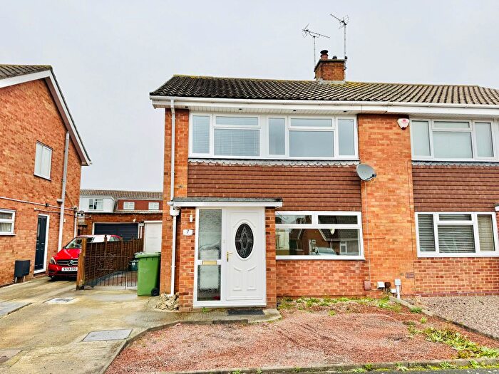 3 Bedroom Semi-Detached House To Rent In Constantine Close, Swindon, SN3