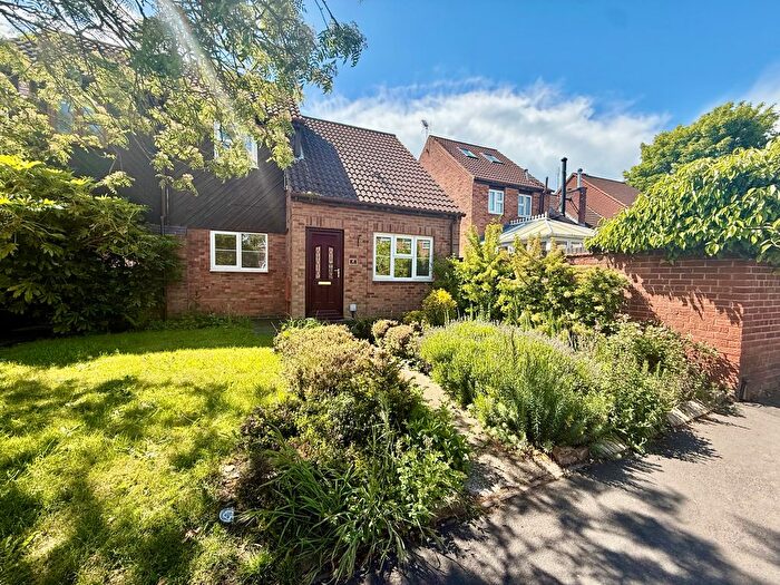 2 Bedroom Semi-Detached House To Rent In Taft Avenue, Nottingham, NG10