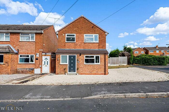 3 Bedroom Detached House For Sale In Birch Grove, Birchmoor, Warwickshire, B78