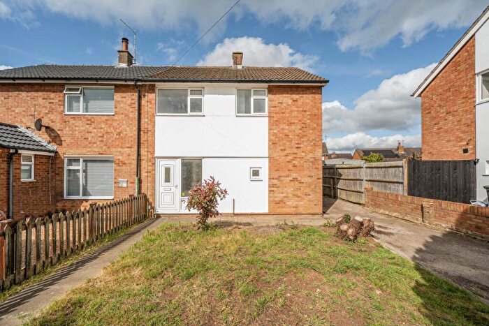 3 Bedroom Semi-Detached House For Sale In Knights Avenue, Clapham, MK41