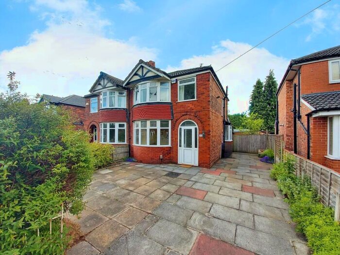 3 Bedroom Semi-Detached House To Rent In Norris Road, Sale, Greater Manchester, M33