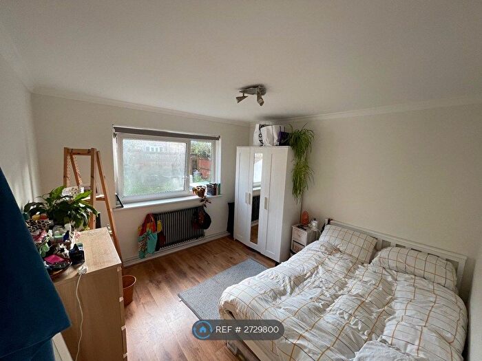 3 Bedroom Flat To Rent In Patrick Connolly Gardens, London, E3