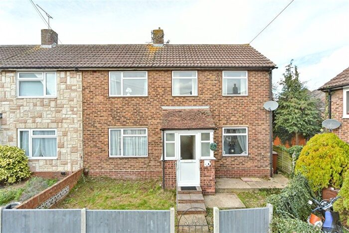 3 Bedroom Semi Detached House For Sale In Selstead Close, Twydall, Gillingham, Kent, ME8