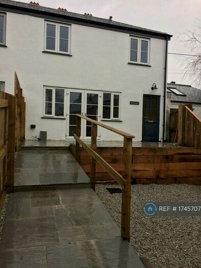 2 Bedroom End Of Terrace House To Rent In Court Place, Wadebridge, PL27