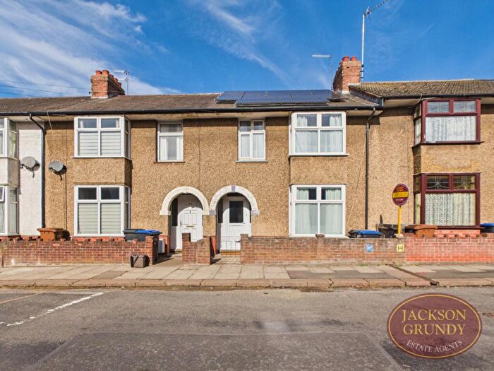 3 Bedroom Terraced House For Sale In Balfour Road, Queens Park, NN2