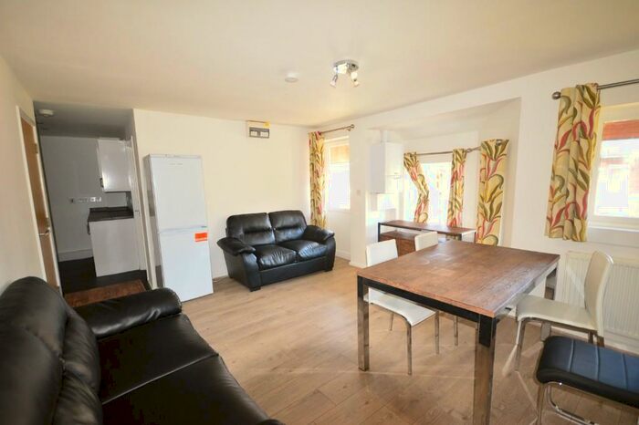 5 Bedroom Flat Share To Rent In Flat, Tiverton Way, Cambridge, Cambridgeshire, CB1