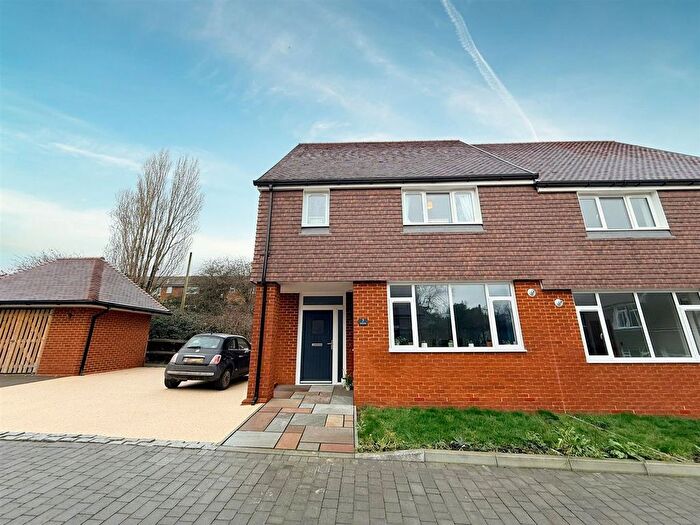 3 Bedroom Semi-detached House To Rent In Market Gardens, Fairlight, TN35
